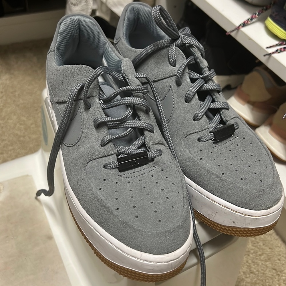 Nike shoes like new